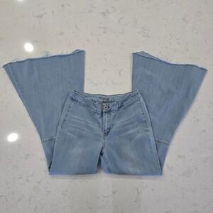 Rue21 Womens High Rise Flare Jeans Light Wash Raw Hem Bell Bottoms Size 9